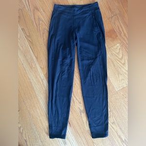 Women’s Lululemon Jogger Pants~Size 4~Black
